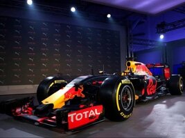 Formula 1: Новый раскрас болида Red Bull